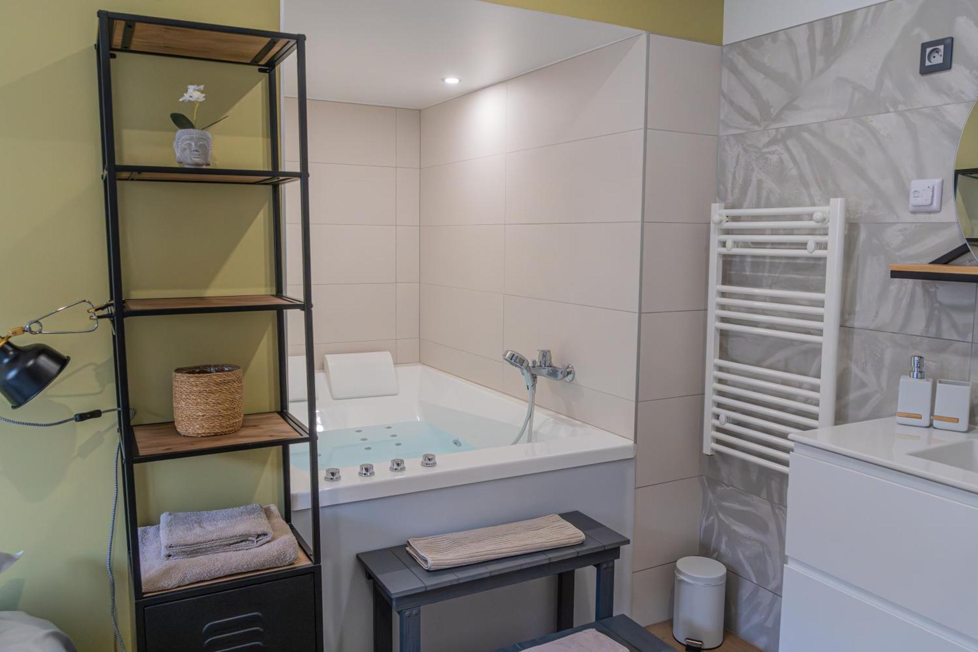 Jacuzzi Terrasse 86 - Terrasse & Climatisation - 4 Personnes - Bnb Эперне Экстерьер фото